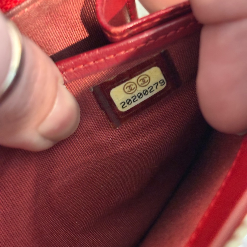 CHANEL Classic Red Quilted Patent Leather ‘Brilliant’ Zippy Long Wallet W/ Box - Picture 14 of 16
